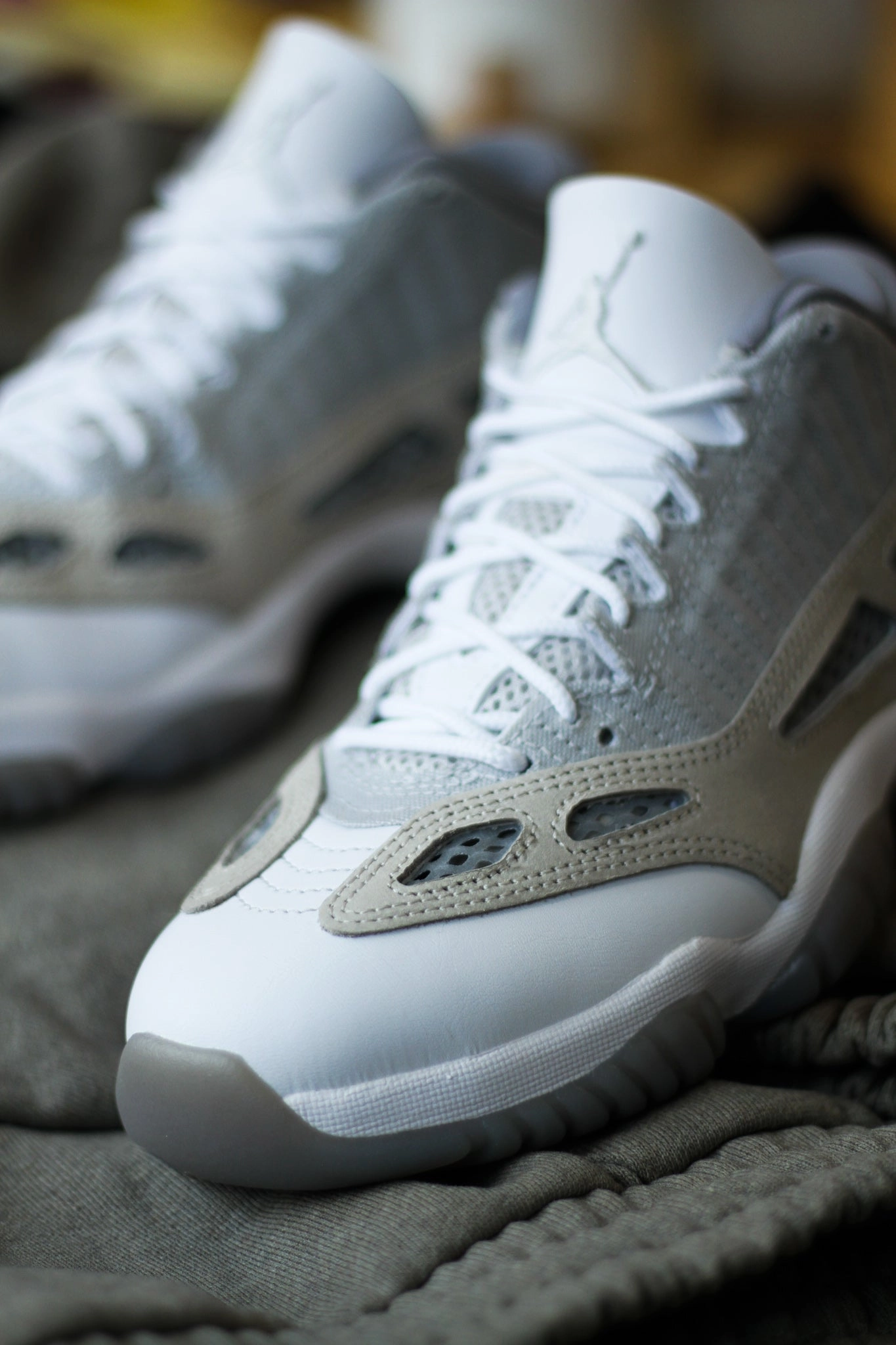 AIR JORDAN 11 RETRO LOW IE LT OREWOOD