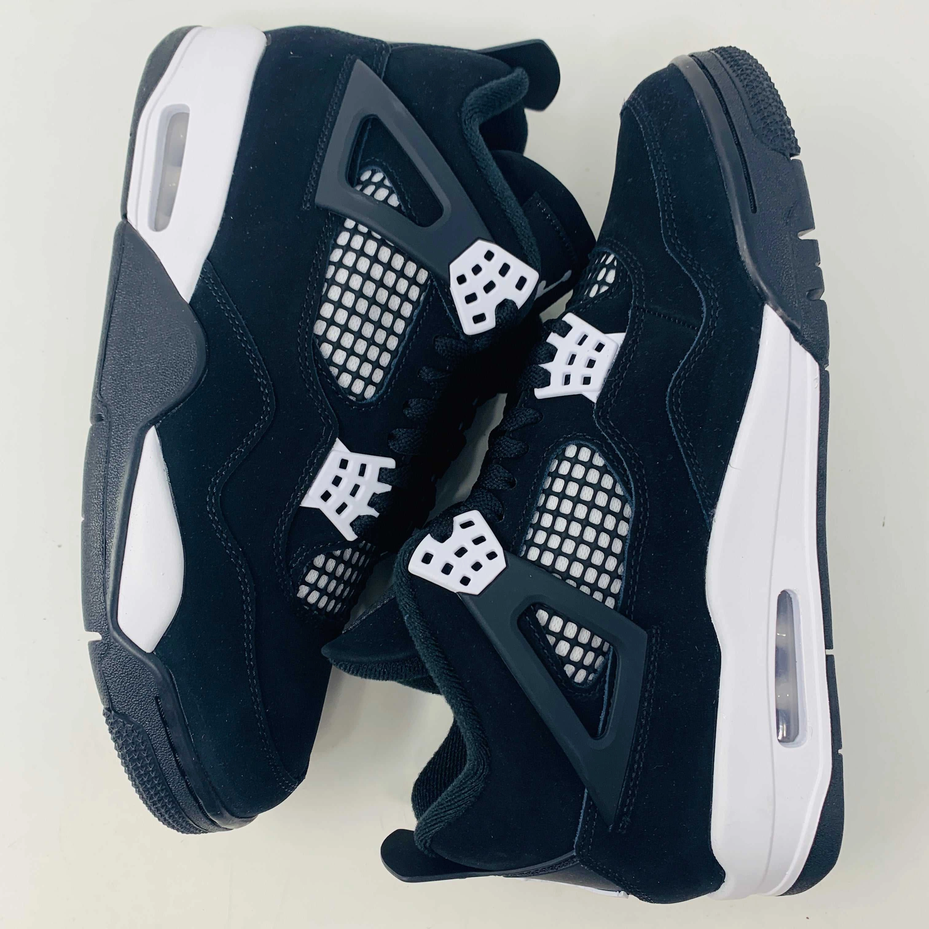 Jordan 4 Retro White Thunder