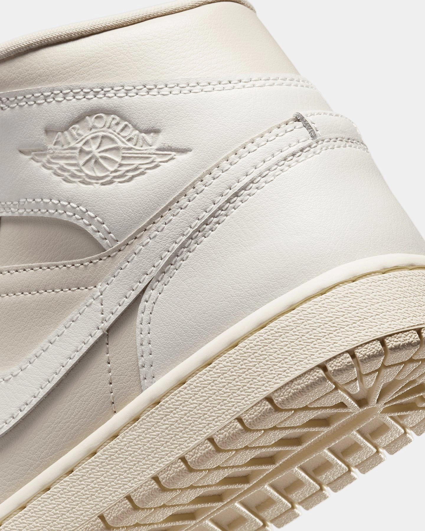 Jordan Women's Air Jordan 1 Mid Legend Light Brown Legend Light Brown