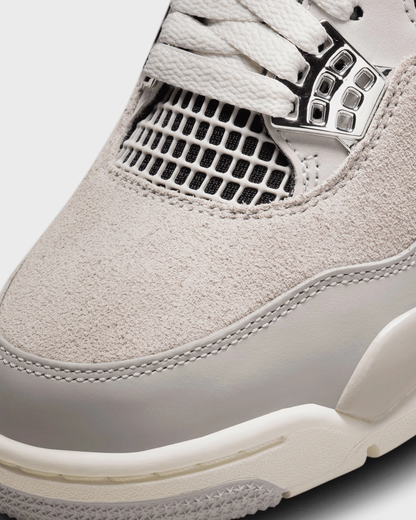 Jordan Women's Air Jordan 4 Retro Frozen Moments Light Iron Ore/Sail