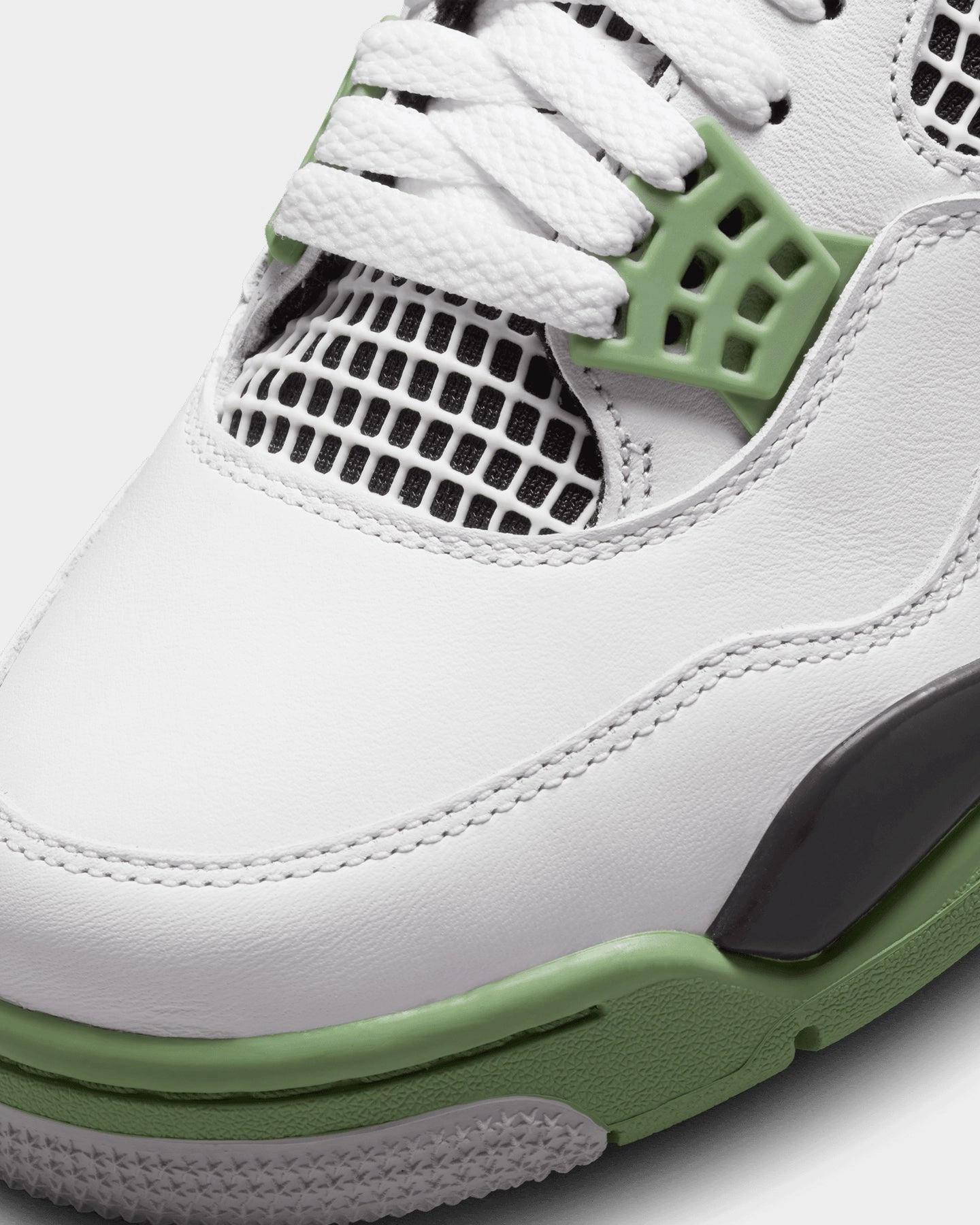 Jordan Women's Air Jordan 4 Retro Seafoam White/Oil Green