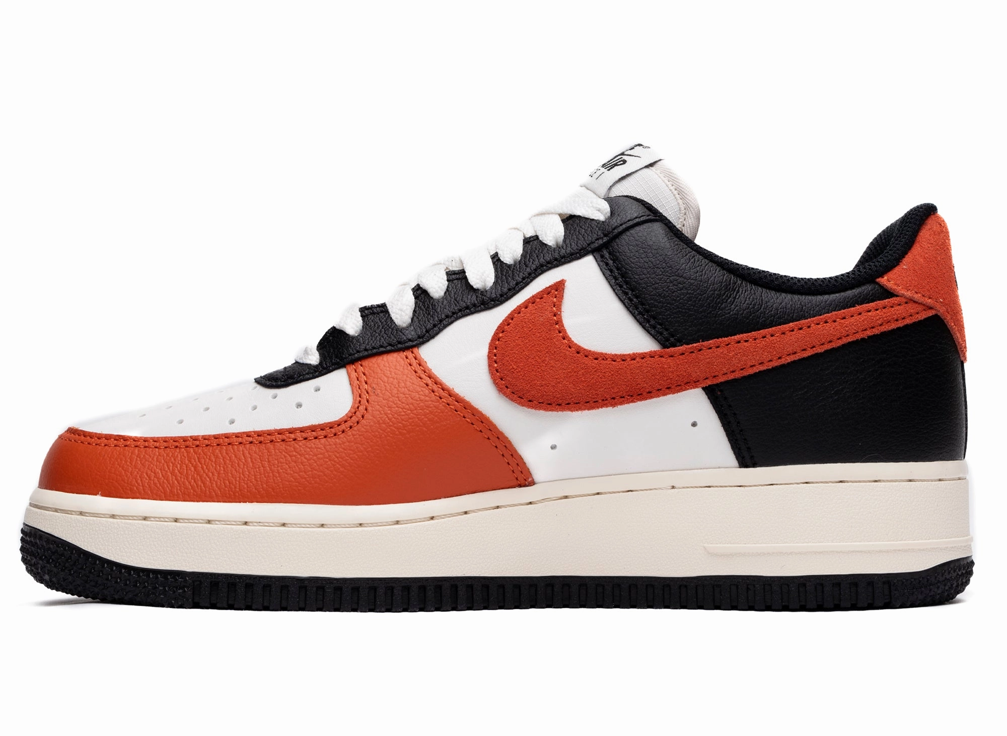 Nike Air Force 1 '07 LV8