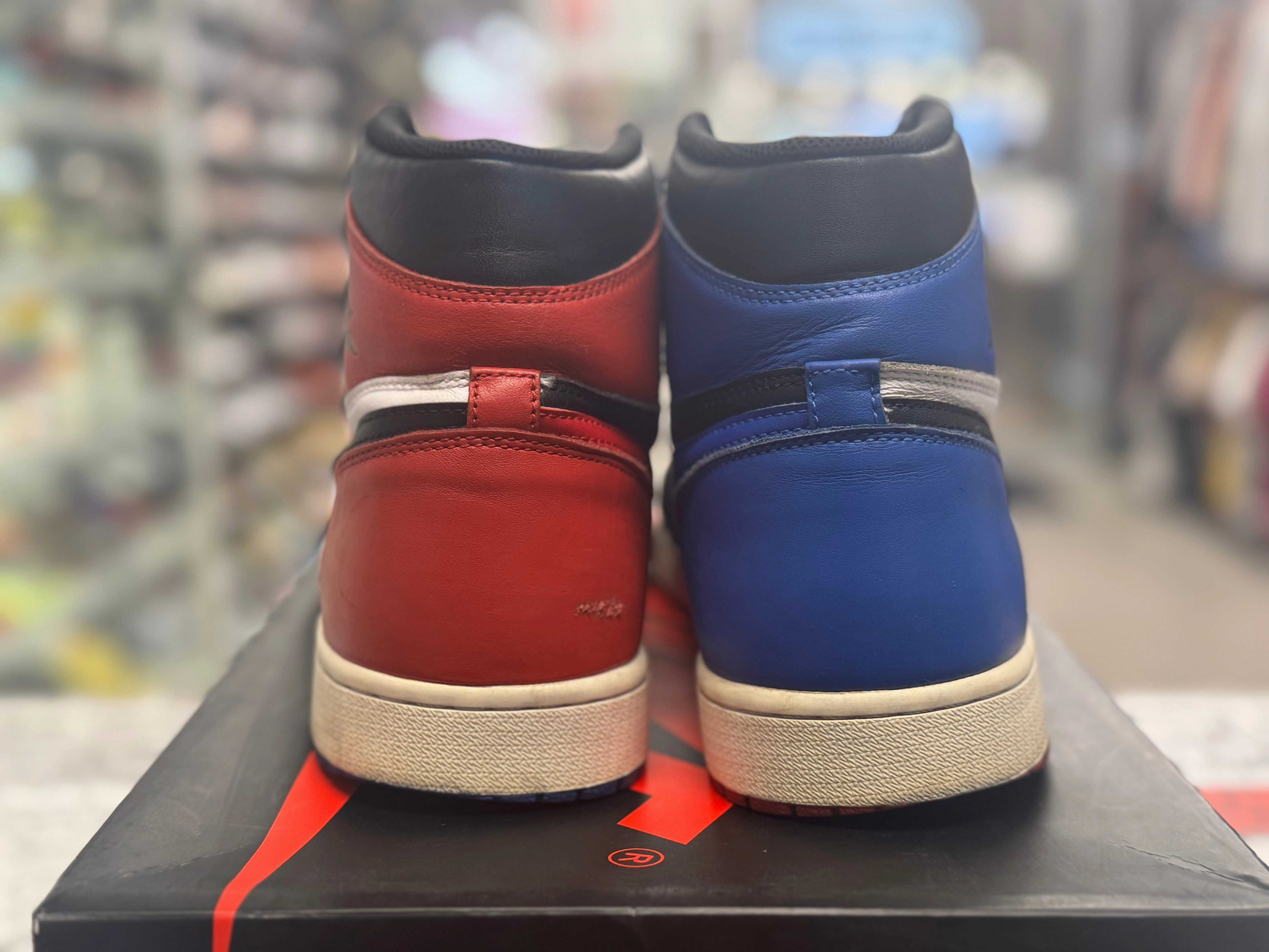 PRE OWNED Air Jordan Retro 1 Top 3 High OG