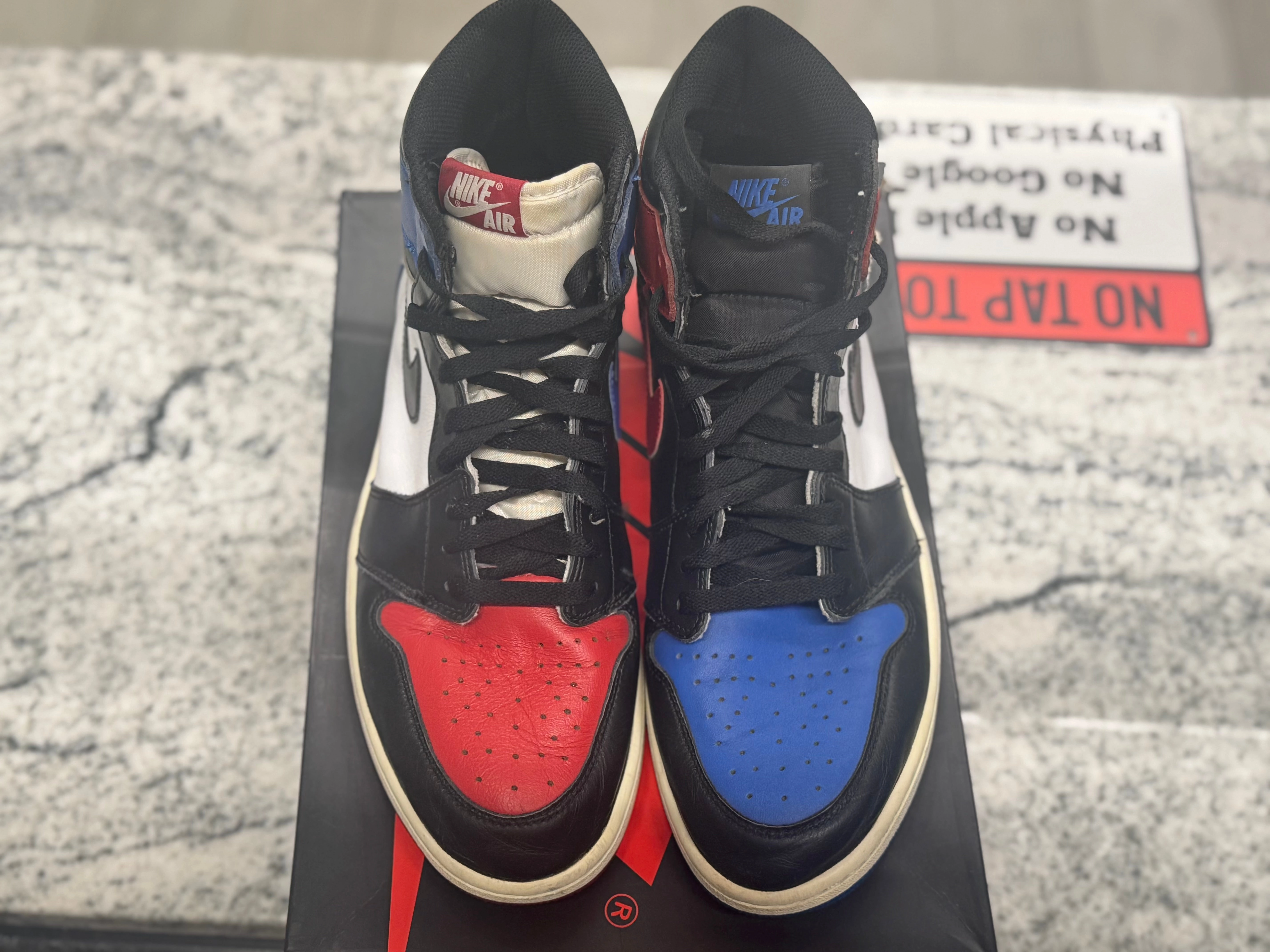 PRE OWNED Air Jordan Retro 1 Top 3 High OG