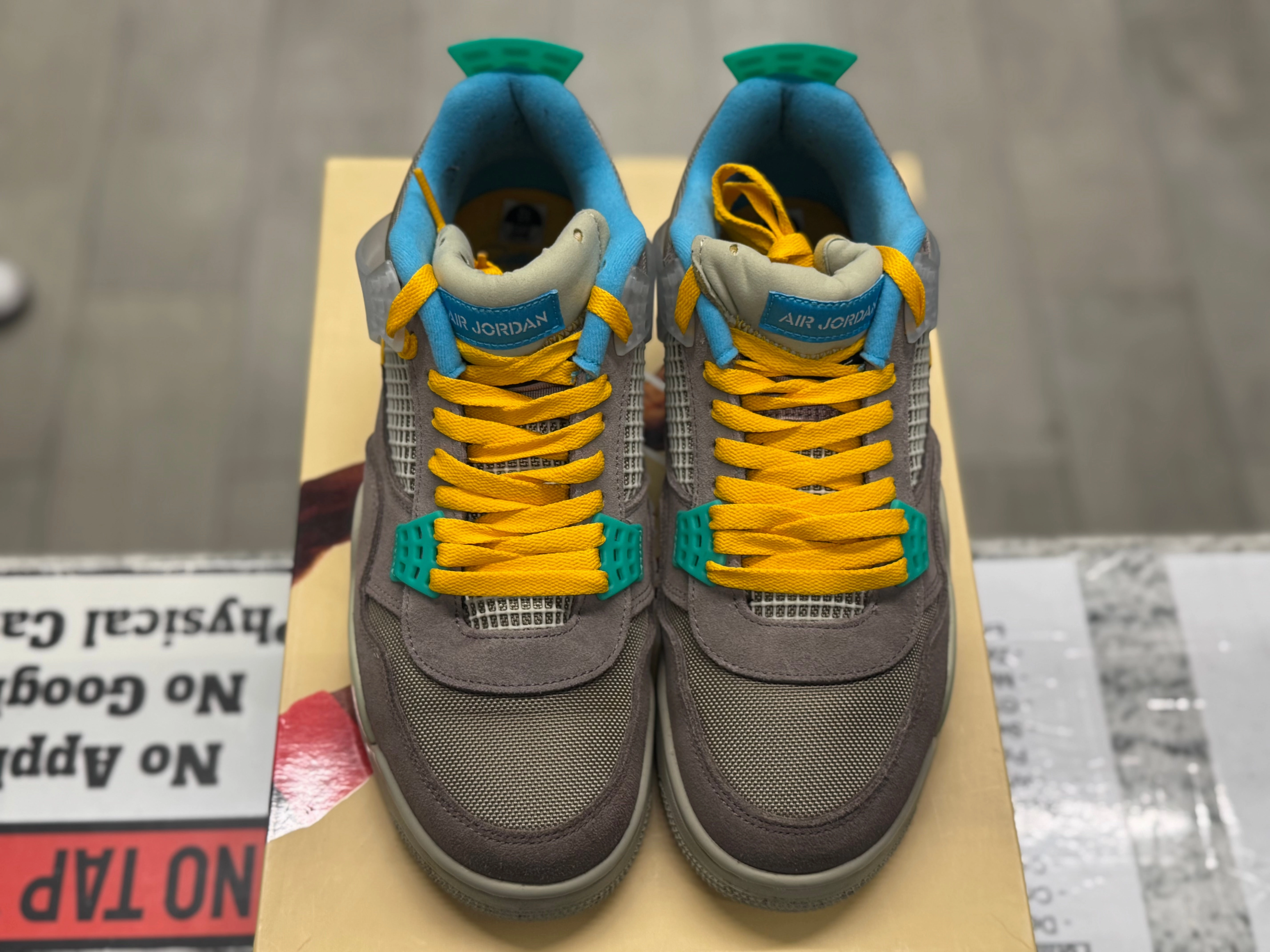 PRE OWNED  Jordan Retro 4 SP 30th Anniversary Union Taupe Haze