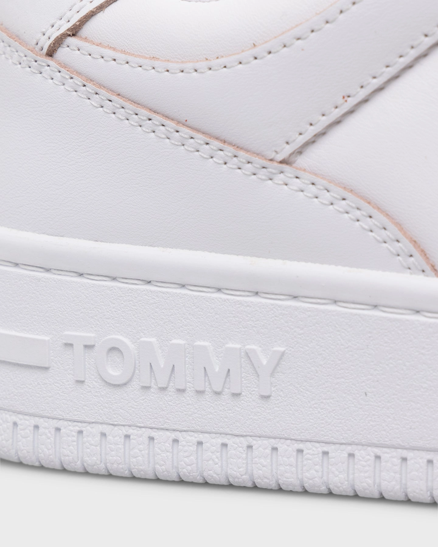 Tommy Jeans Etch Basket Whte