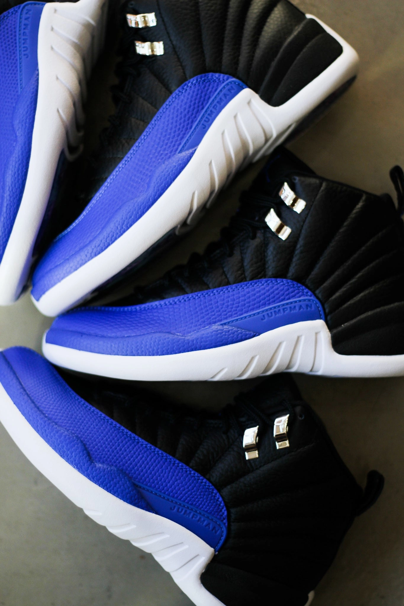 W AIR JORDAN 12 RETRO HYPER ROYAL