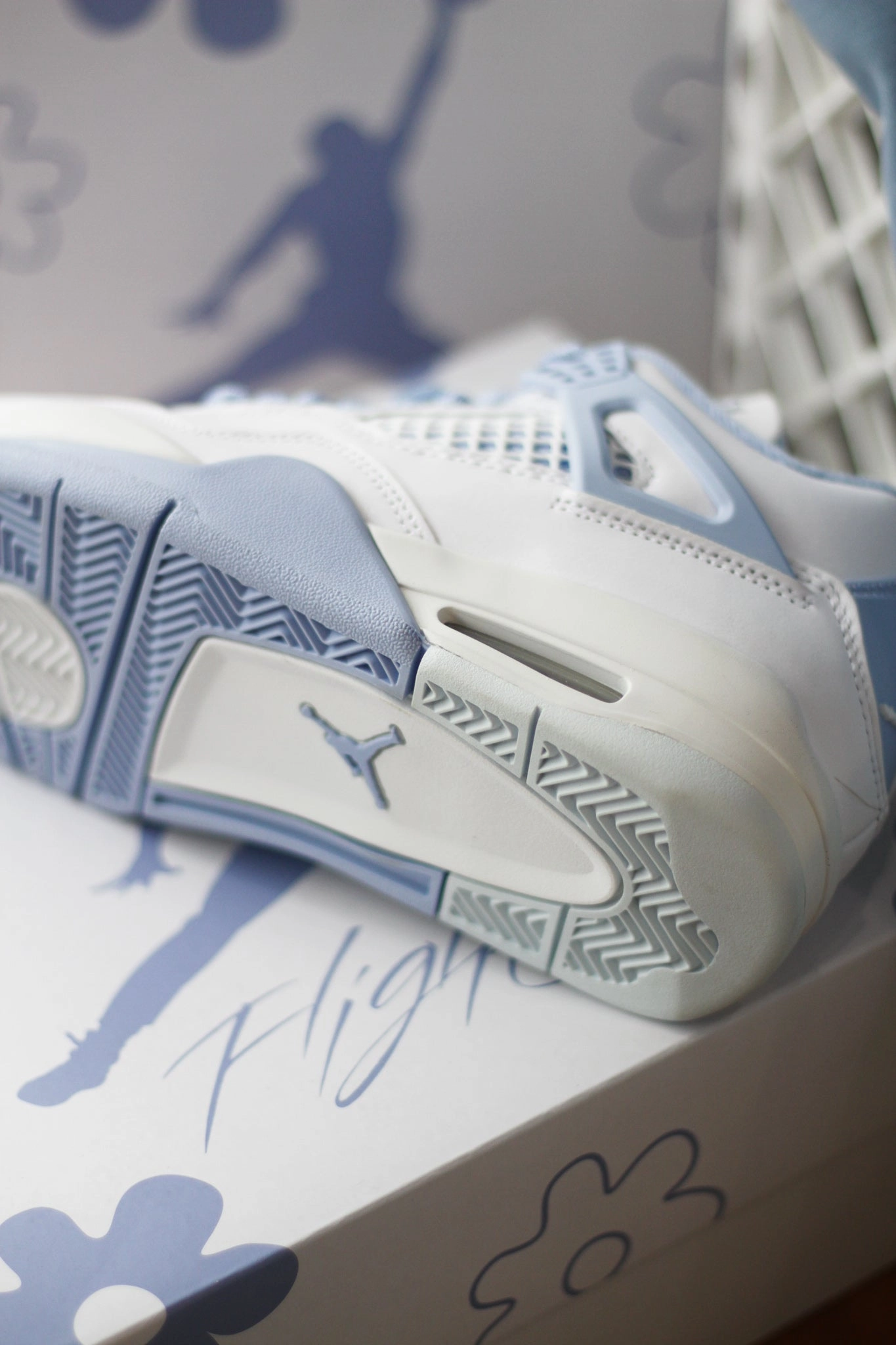 W AIR JORDAN 4 RETRO WHITE/ALUMINUM-BLUE TINT-OIL GREEN